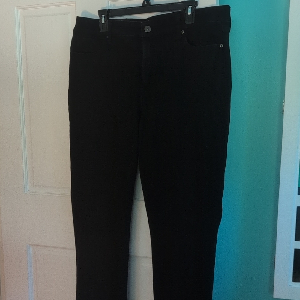 NWOT Woman's St. John's Bay  Black Jeans